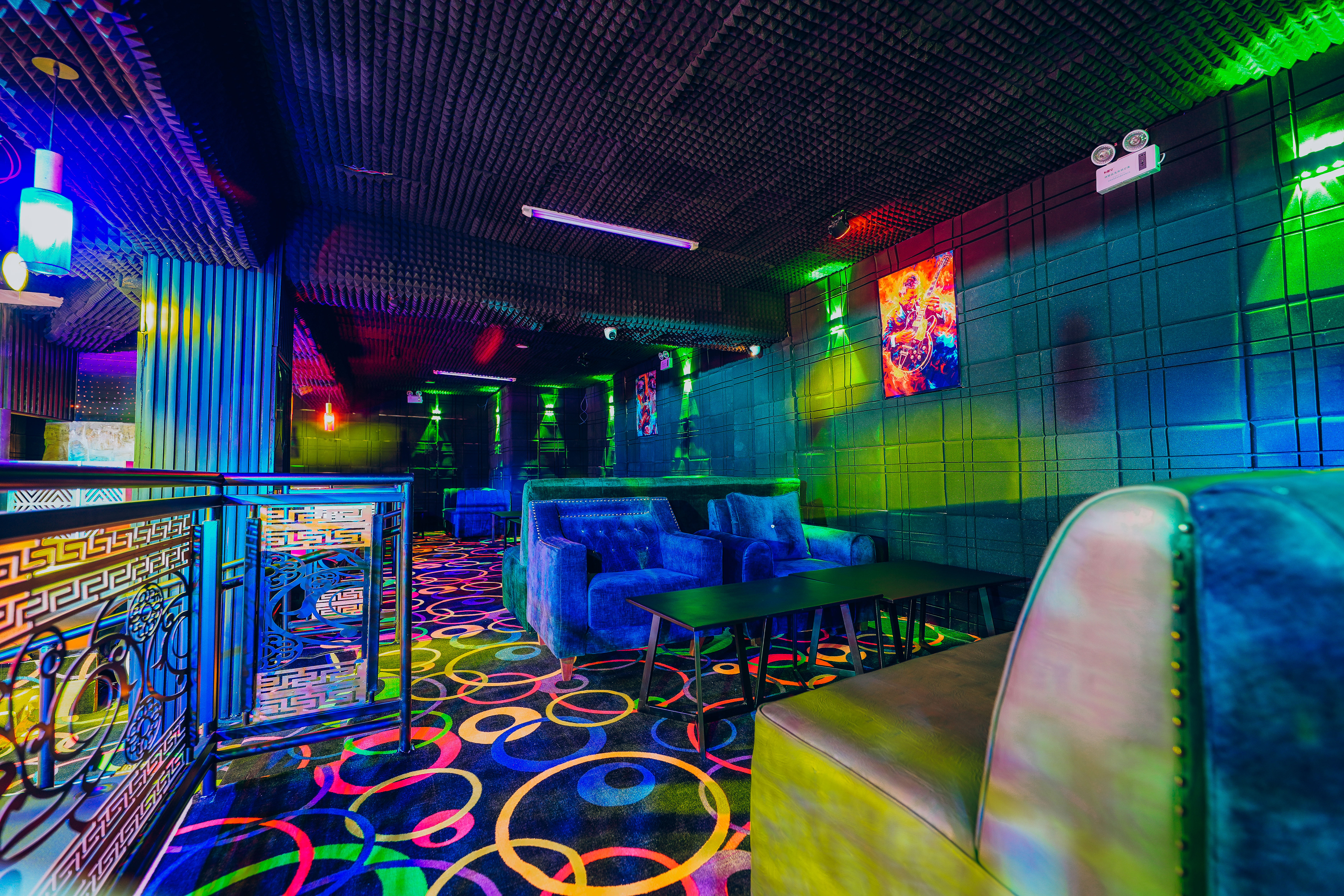 Camero 67 Club - Exclusive nightclub entrance and reception