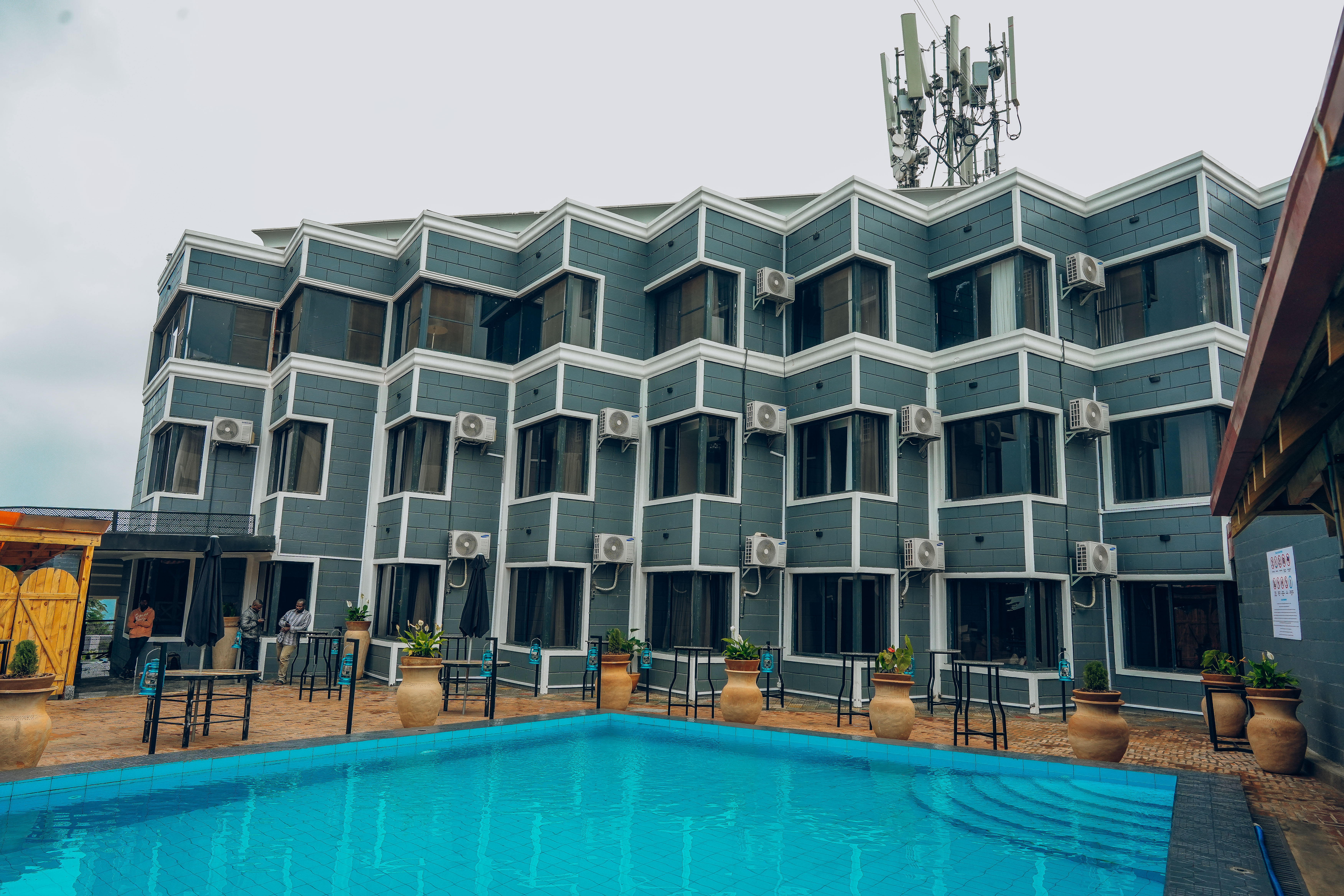 Rakka Hotel - Main 25-meter infinity swimming pool with stunning Kigali skyline views