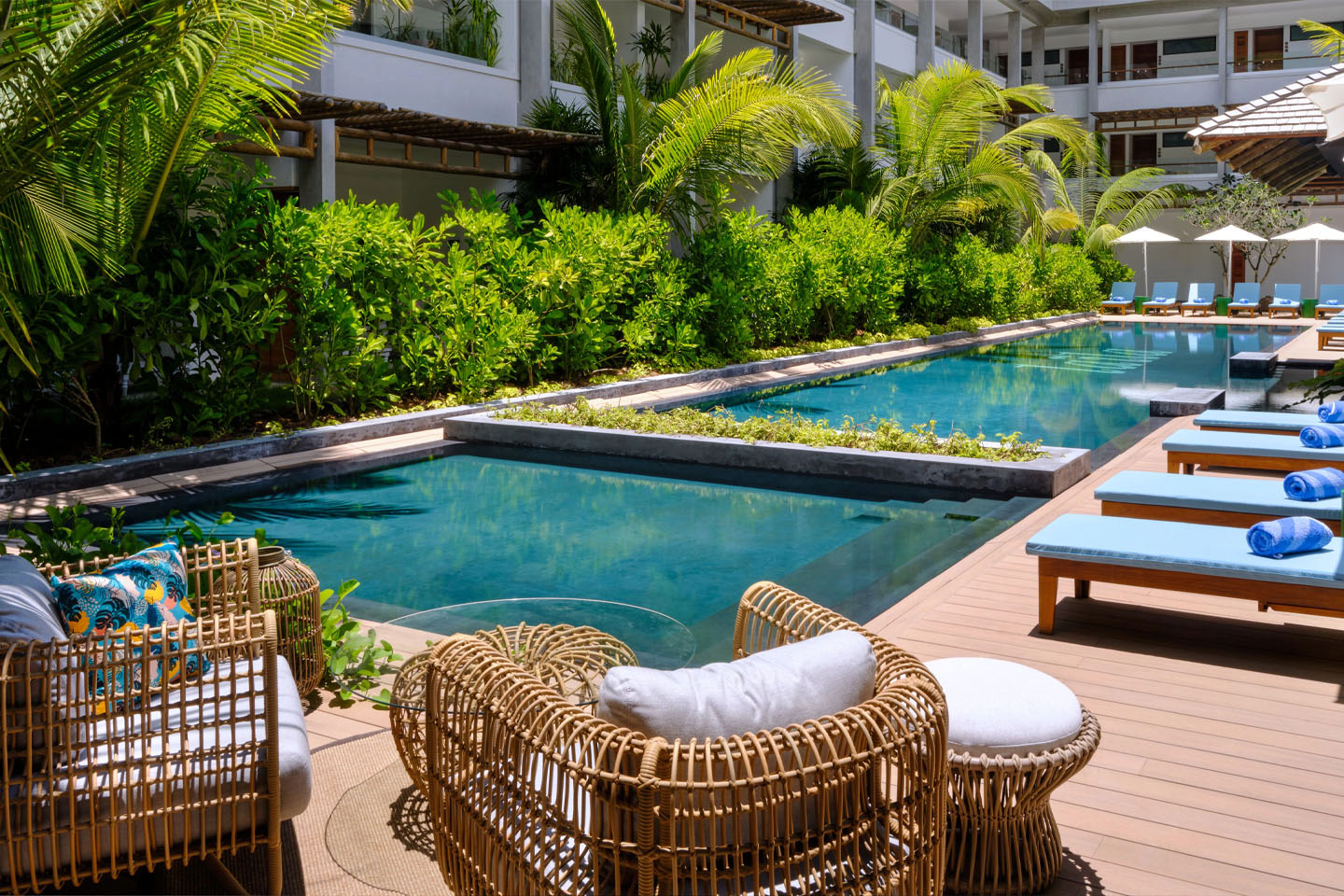 Rakka Hotel - Luxury hotel lobby and reception area in Kigali